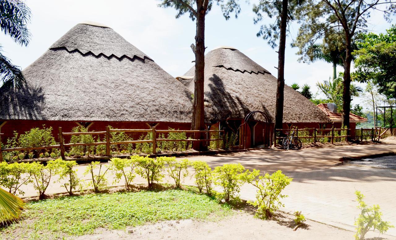 The Palms Beach Hotel And Restaurant Limited Entebbe Zewnętrze zdjęcie