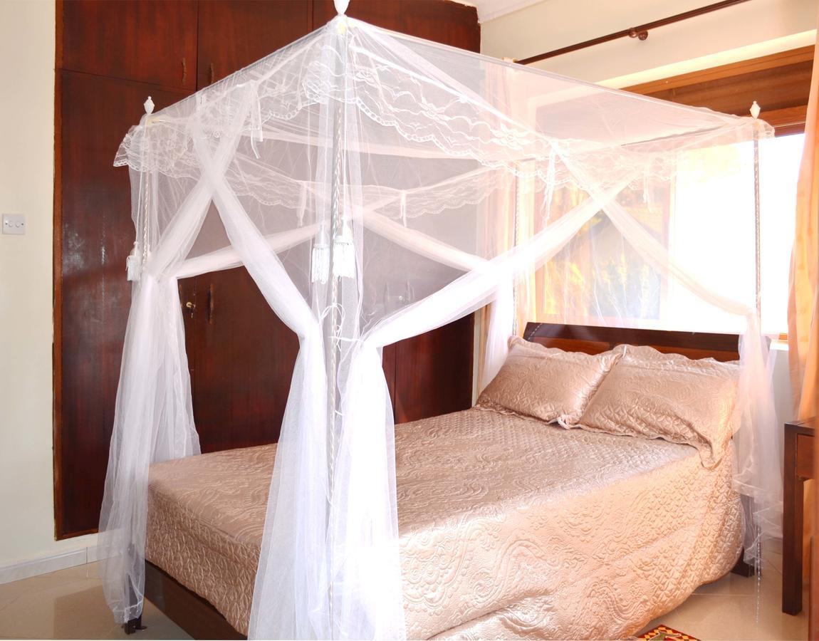 The Palms Beach Hotel And Restaurant Limited Entebbe Zewnętrze zdjęcie