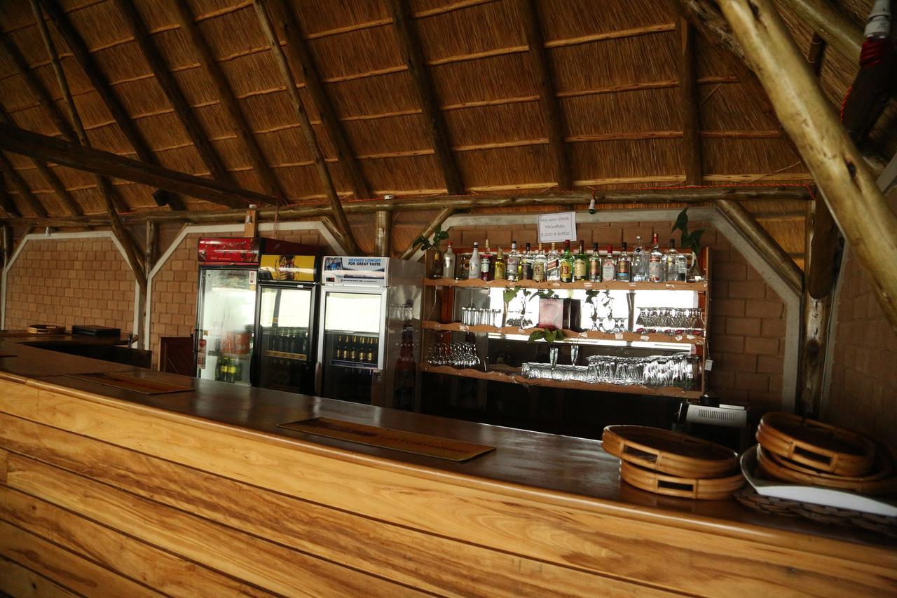 The Palms Beach Hotel And Restaurant Limited Entebbe Zewnętrze zdjęcie