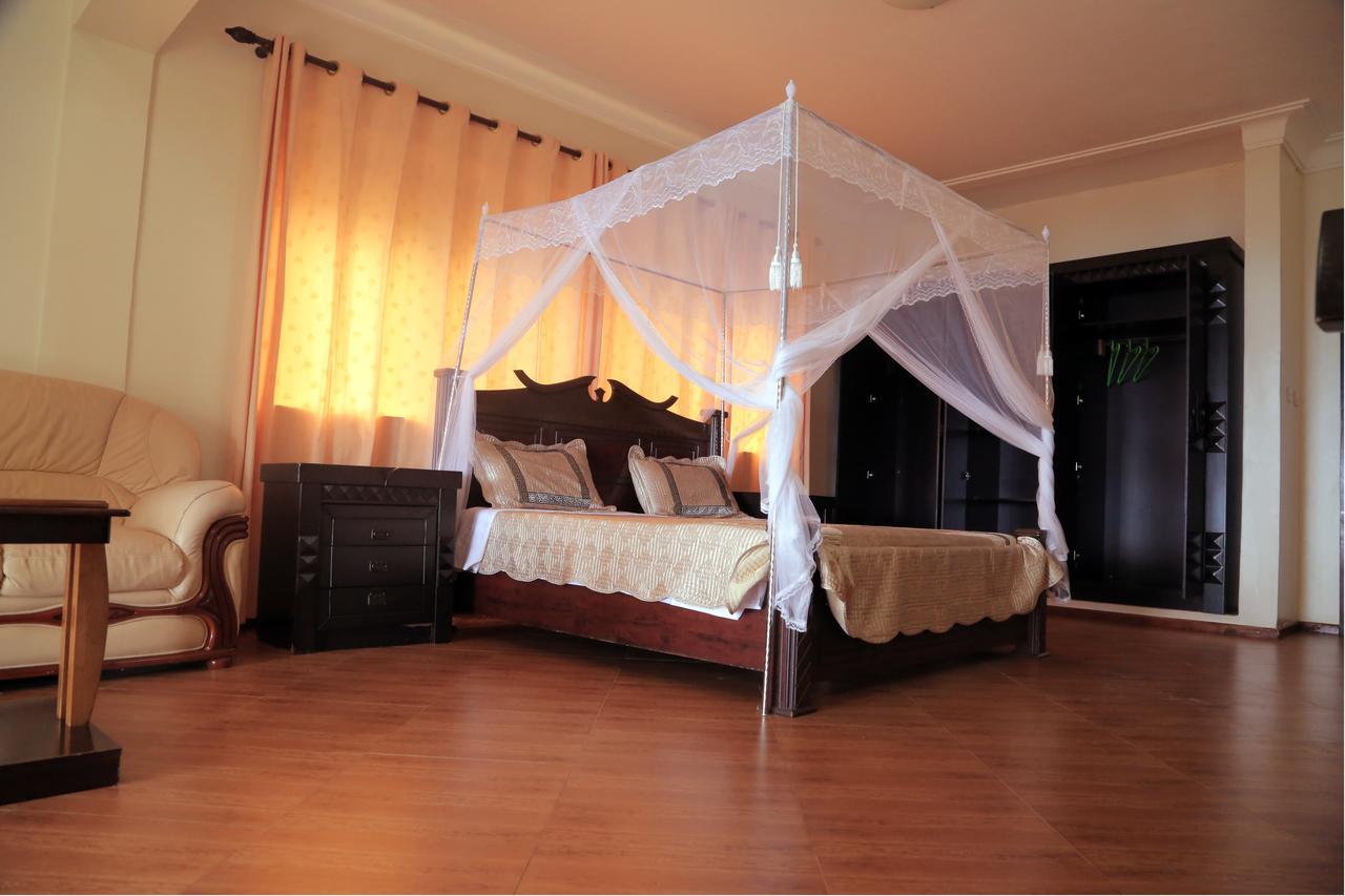 The Palms Beach Hotel And Restaurant Limited Entebbe Zewnętrze zdjęcie