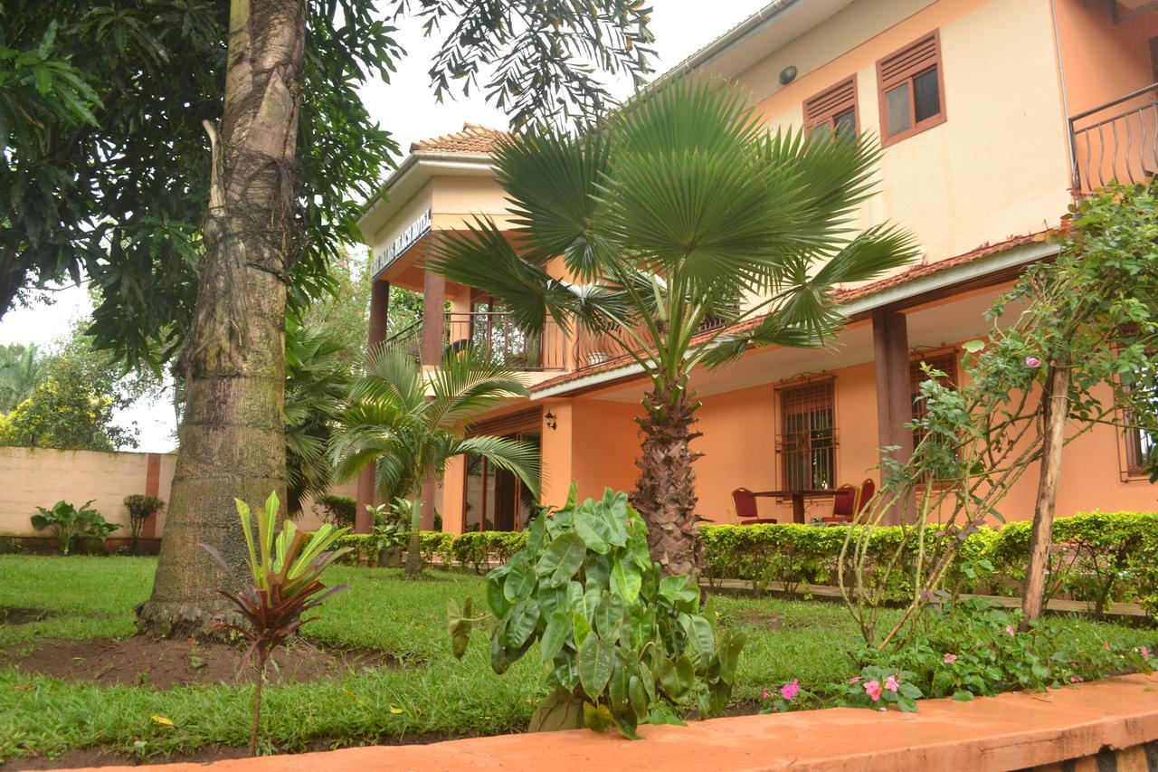 The Palms Beach Hotel And Restaurant Limited Entebbe Zewnętrze zdjęcie